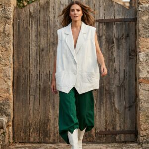 Biała kamizelka z kurtki vintage